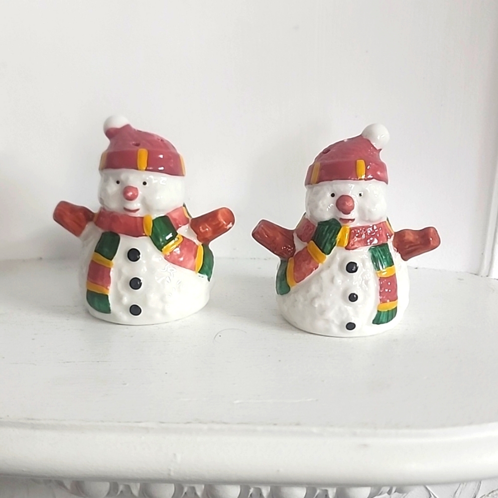 Snowmen, Salt and Pepper, Shakers, Pink, Retro 80's, Scarf, Hat